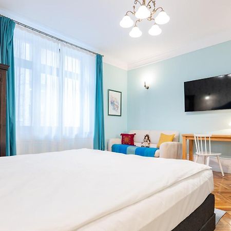 Old City Apartment Oradea Luaran gambar