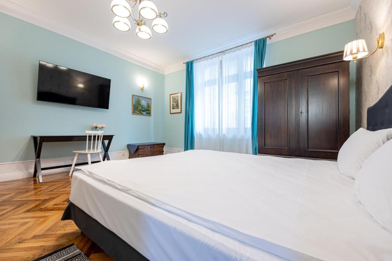 Old City Apartment Oradea Luaran gambar